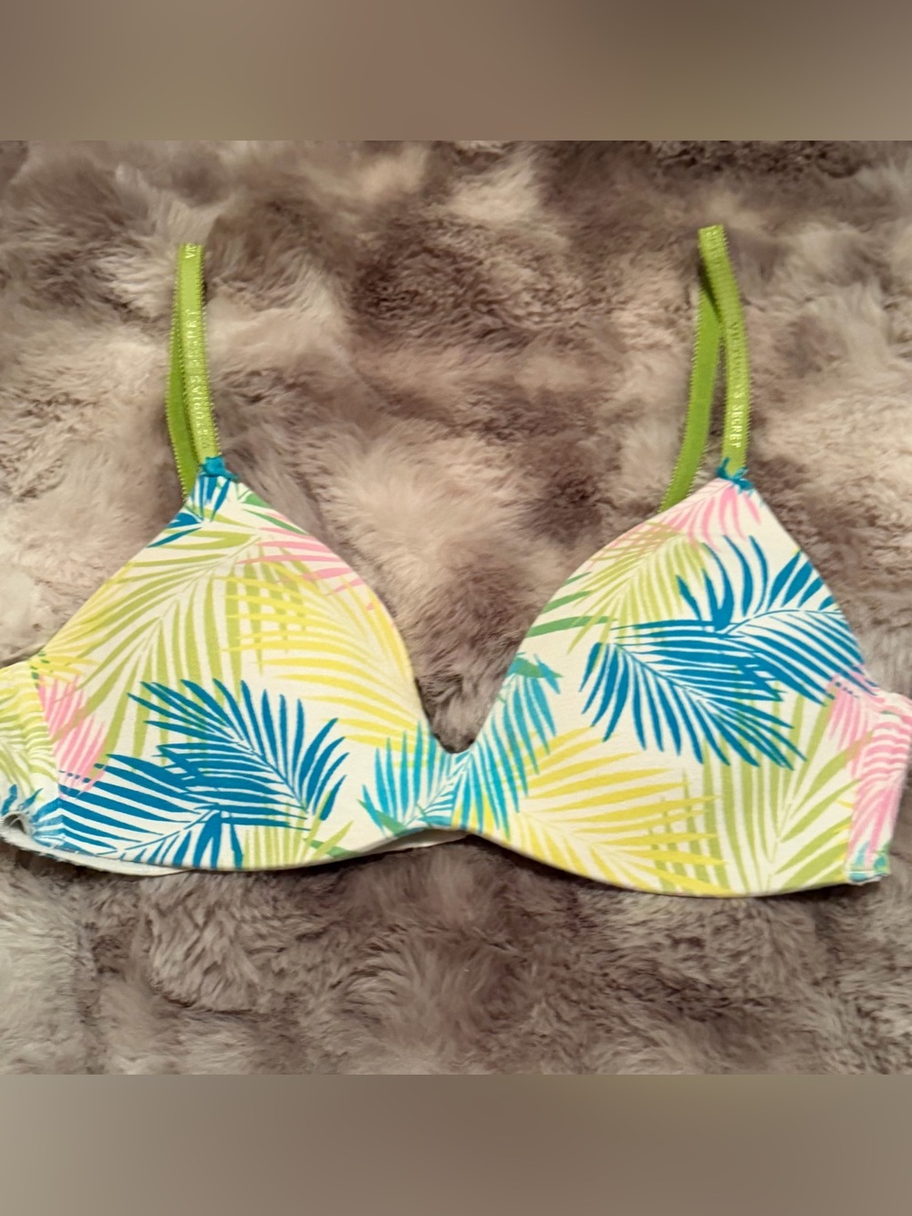 Victoria's Secret Lined Wireless Bra